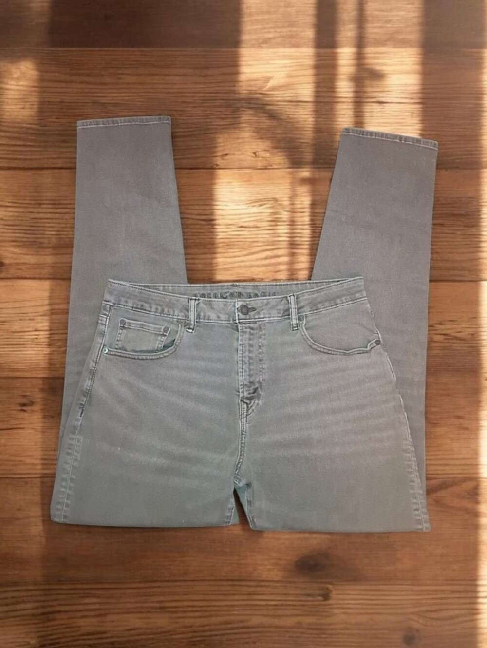 American Eagle Outfitters Men’s Gray Medium Wash Slim Fit Stretch Jeans